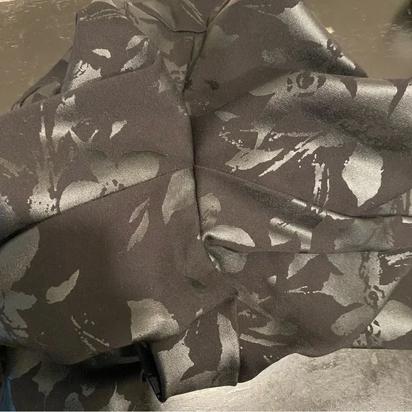 SOFT SURROUNDINGS Black Twilight Floral Pants Size XS(2/4) Thick Pull-On Casual - Picture 8 of 11